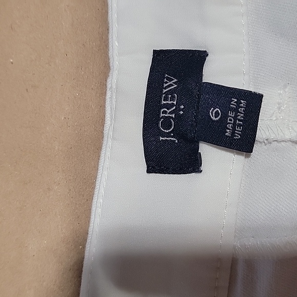 J. Crew Size 6 White Shorts, Excellent Used Condition.  100% Cotton - Picture 10 of 11